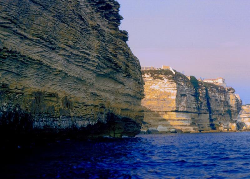 la falaise ronge par la mer,  Bonifacio