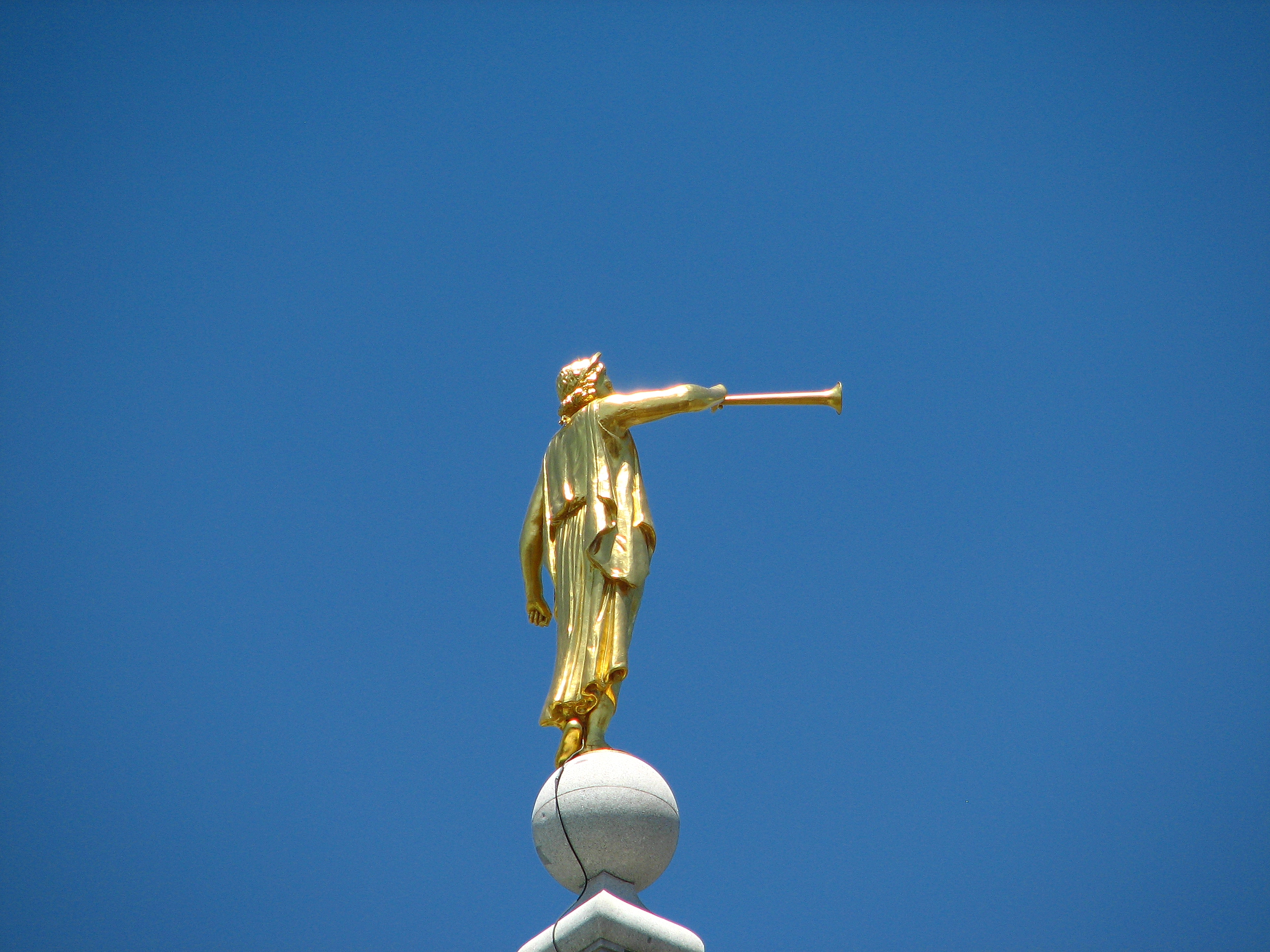 Side view of Angel Moroni