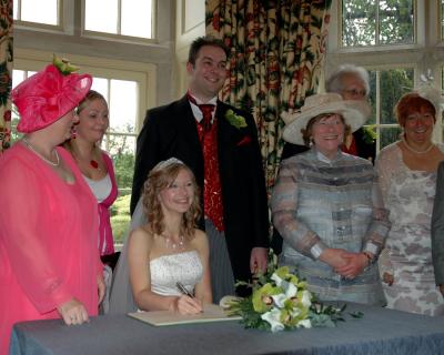 Mum Leake (in pink on the left, can you see her?), Becks, Us, Mum Glew, Dad Glew & Catharine (and Mike's arm I think)