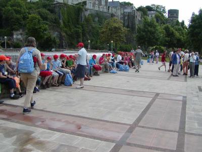v3/85/422485/3/44286088.JWC64.jpg
