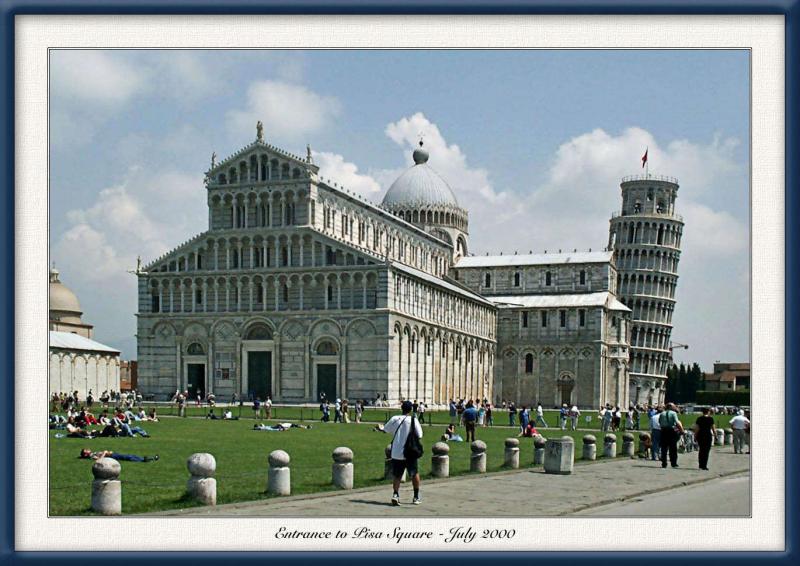 Entrance to Pisa Square