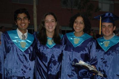 v3/85/77085/3/45276919.KunaalGraduation2005_56.jpg