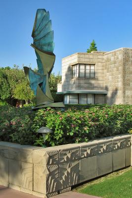 SculptureAM2797w.jpg