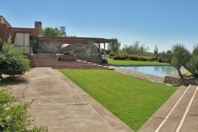 TaliesinPool2712w.jpg