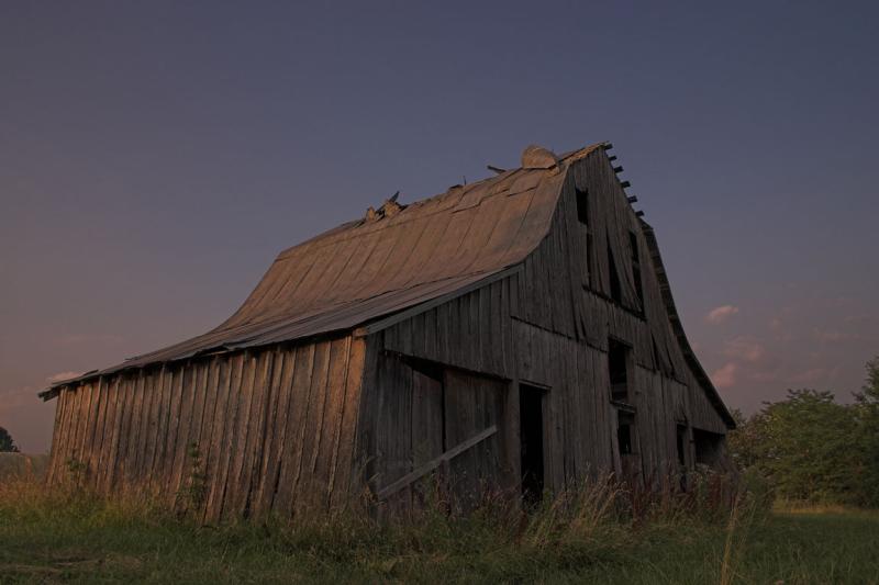 Barn in Evening-02.jpg