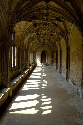v3/86/460186/3/47549644.Lacock.jpg