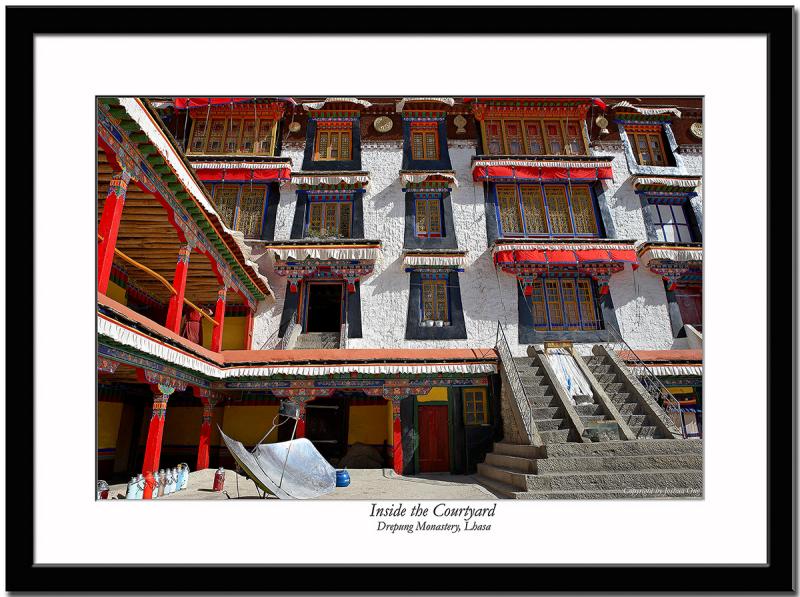 Inside the courtyard of Drepung