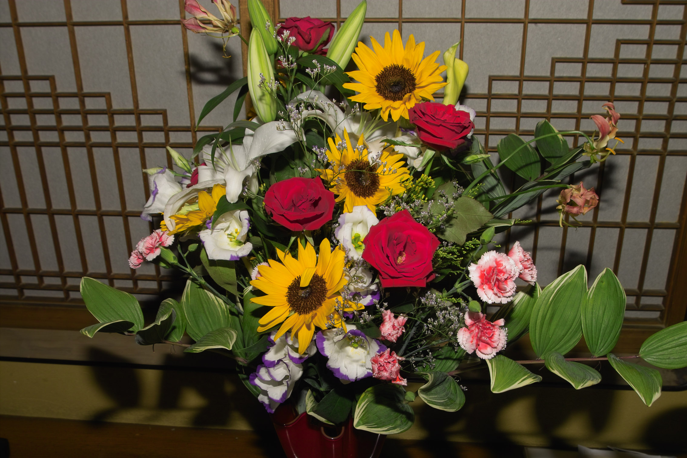IMG06265 welcome bouquet from the honorable one.jpg