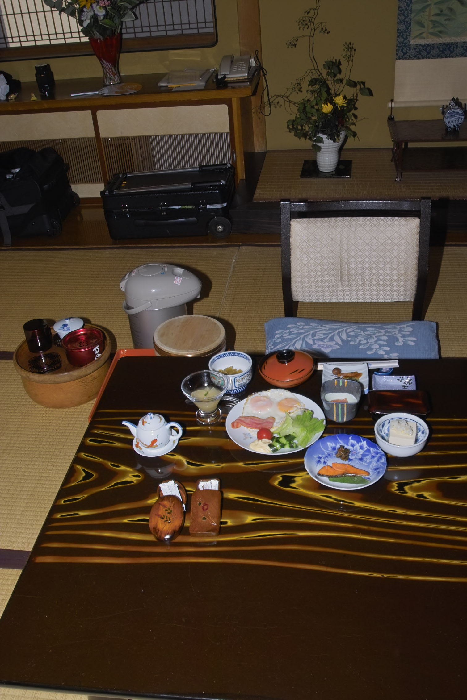 IMG06362break fast day 2.jpg