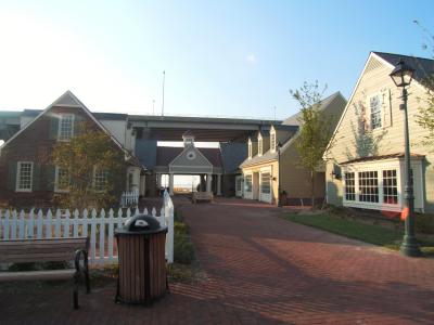 Riverwalk Shops 9 (Fall 2005)