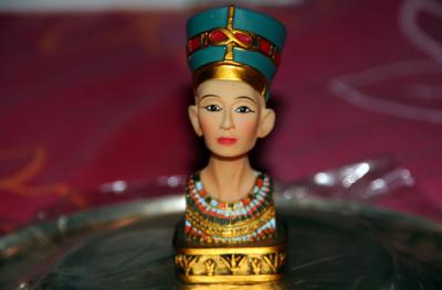 Nfertiti.