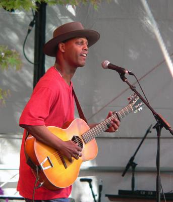 Eric Bibb