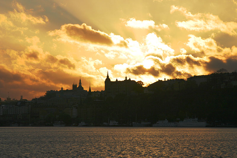 Sun rising over Mariaberget