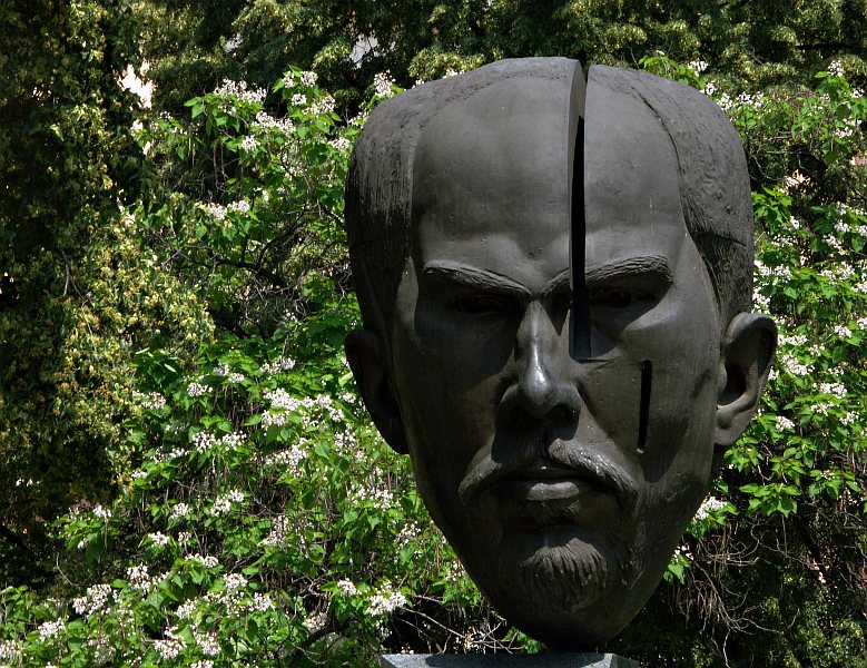 Stefan Stambolov Monument