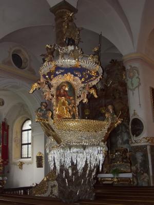 Pulpit in the form of a Boat