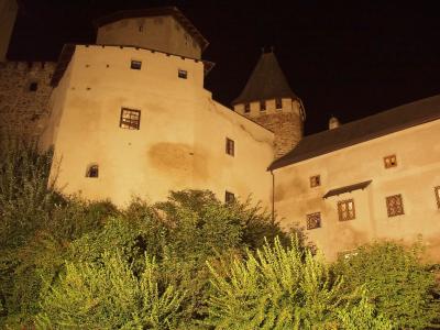 Lockenhaus Castle at night