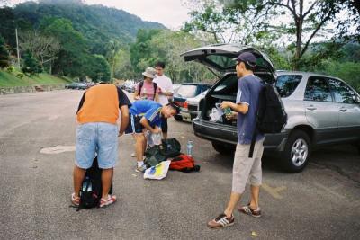 F1000025_allpacked.jpg