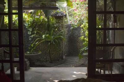 040721_bali0942encomp.jpg