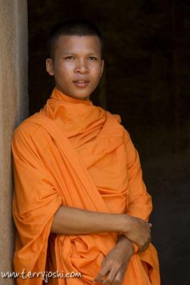 monk at Angkor 2