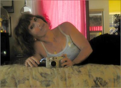 v3/90/418190/3/46340828.lazysundaycandid5890.jpg