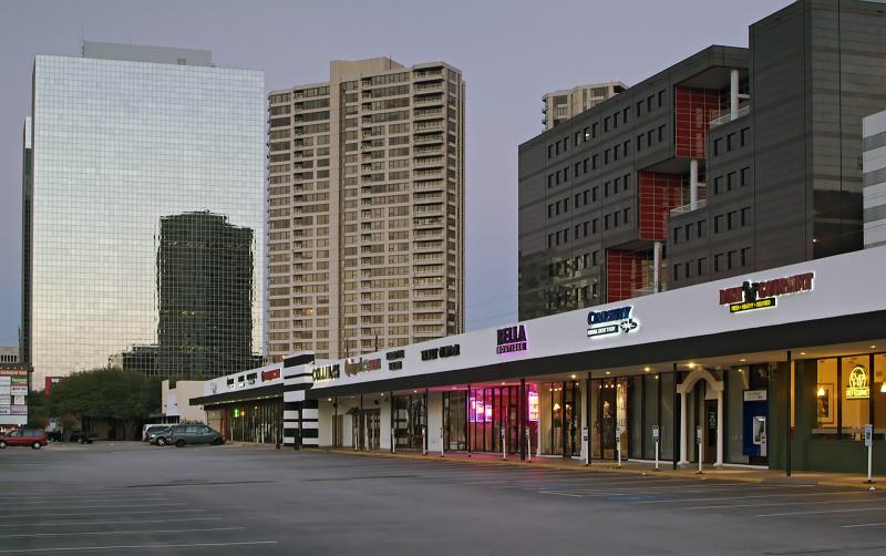 Greenway Plaza towers 02