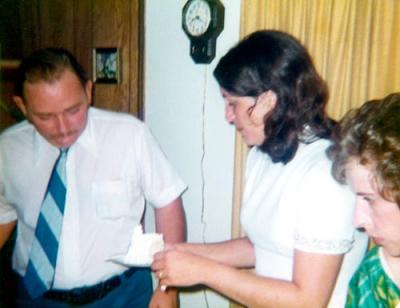 1975 - the wedding of Jerry and Liz Jones Kettleman