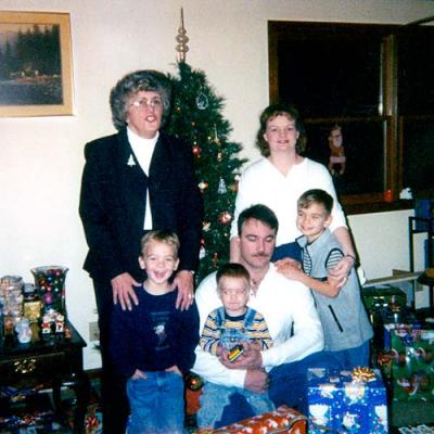 Elizabeth Liz Jones Kettleman with her son John, his wife Tabatha, and grandsons John David, Dillon and Shane