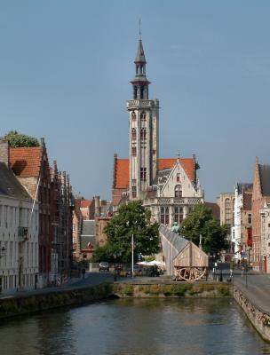 Jan Van Eyckplein & the Tolhuis