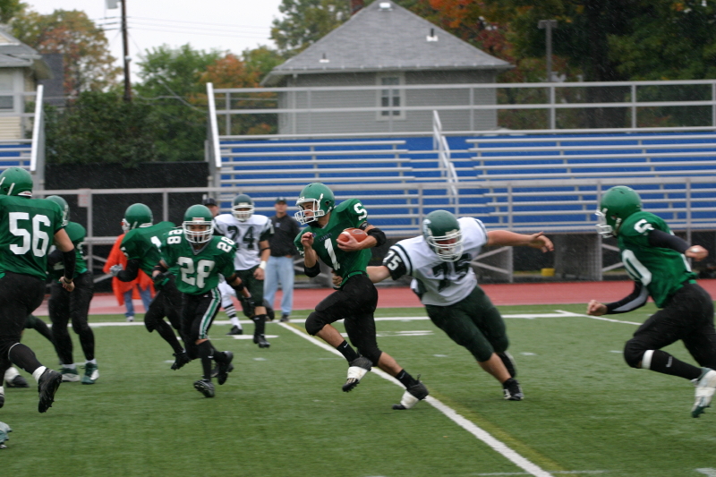 Jeremy Sedelmeyer returning the opening kickoff