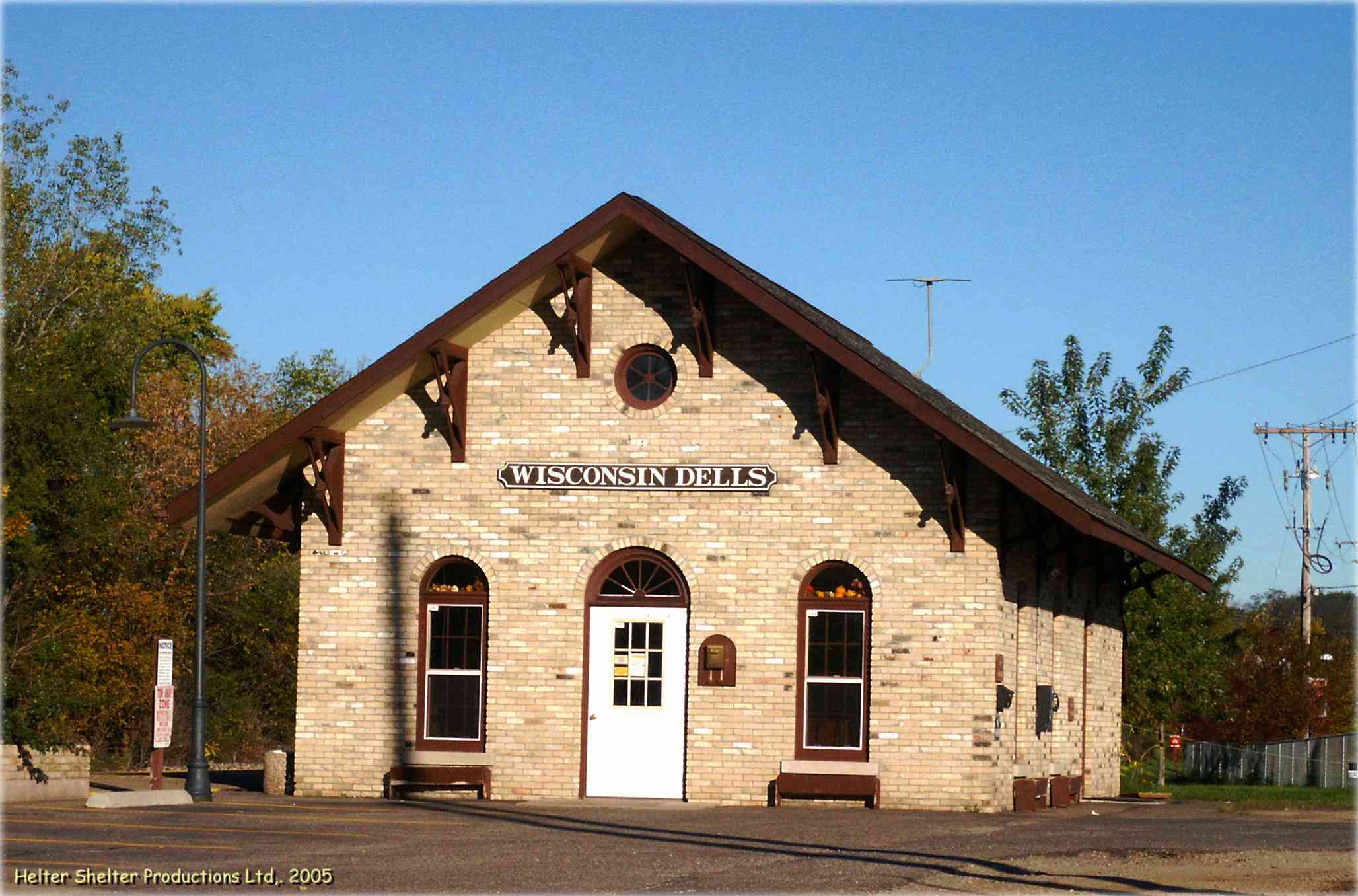 Amtrak Depot, Wisconsin Dells, Wisconsin.jpg