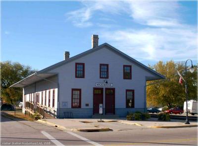 Milwaukee Road Depot, Mazomanie, Wisconsin.jpg