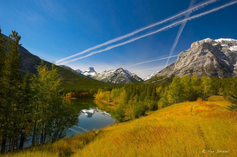 Contrails at Wedge Pond