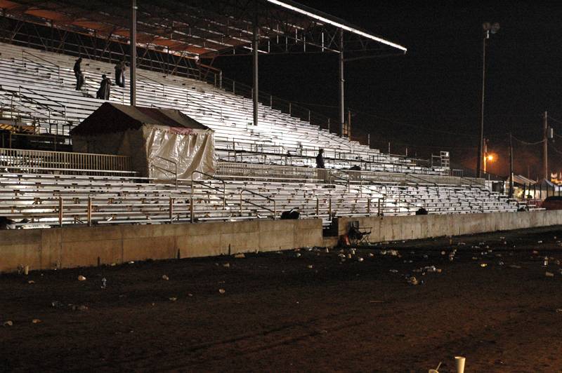 Minions clean the stands