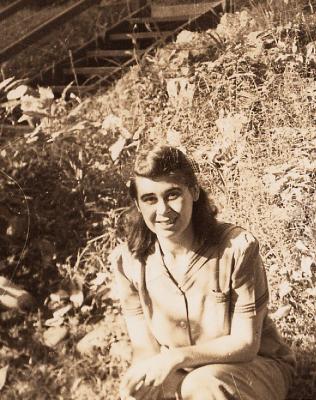 Mom at Carpentersville, pre-ww2.jpg