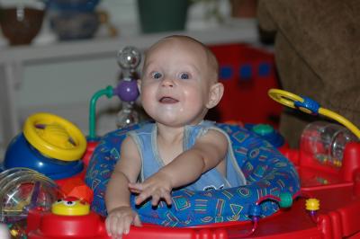 Brooks in Mega Saucer - 6 months