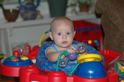 Brooks in Mega Saucer - 6 months