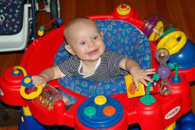 Brooks in Mega Saucer - 6 1/2 months