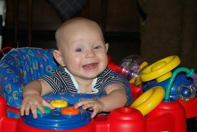 Brooks in Mega Saucer - 6 1/2 months