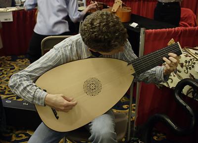 trying out a lute.jpg