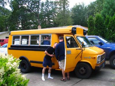 short-bus-in-driveway2.jpg