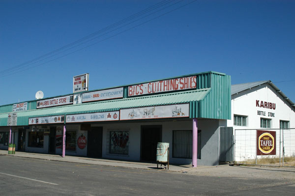 Karibu Bottle Shop, Outjo