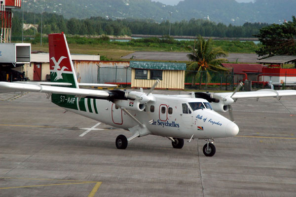 Air Seychelles Twin Otter (S7-AAR) at Mahй Island (SEZ)