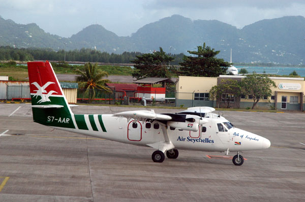 Air Seychelles Twin Otter (S7-AAR) at Mahй Island (SEZ)