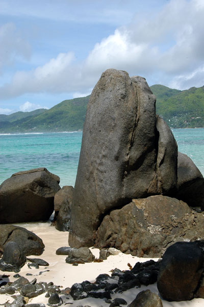 Anse Royale, Mah Island