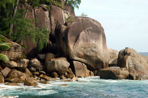 Typical Seychelles granite boulders