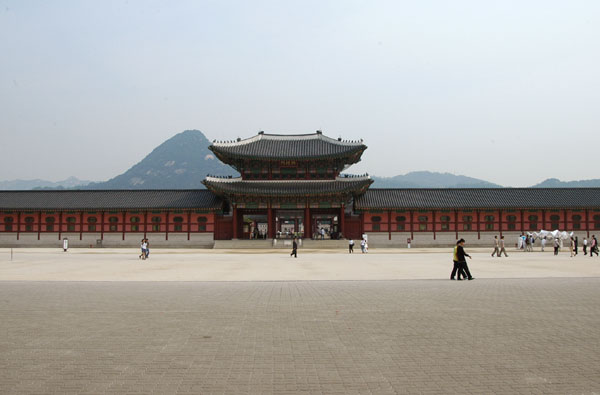 Gyeongbokgung Palace, built in 1395 by King Taejo, founder of the Joseon Dynasty