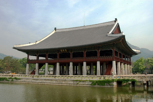 Gyeonghoeru, the banqueting hall