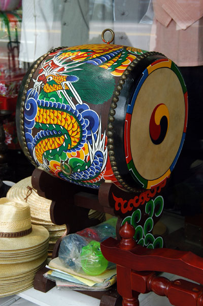 Small drum in a shop near Chongyesa Temple