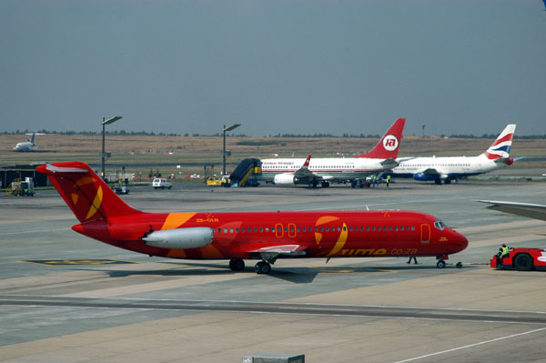 DC-9 (ZS-OLN) in JNB