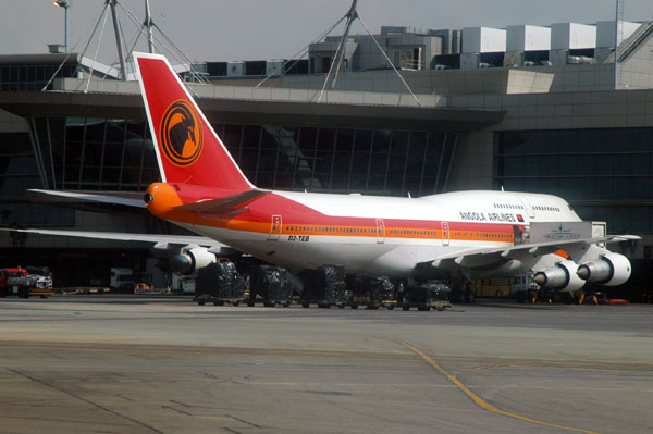 Angolan Airline 747-300 (D2-TEB) in JNB